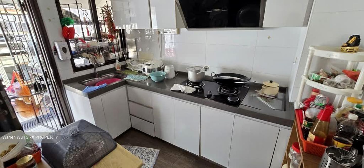 Simon Walk (D19), Terrace #551845041